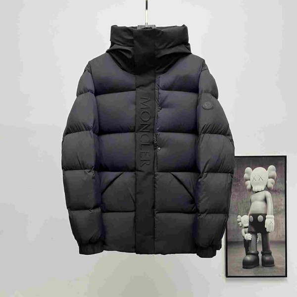 Moncler1004 몽클레어 솟 패딩  블랙/아리보리