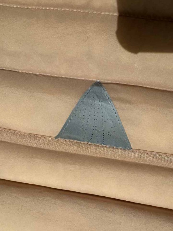 1787311899826232.jpg