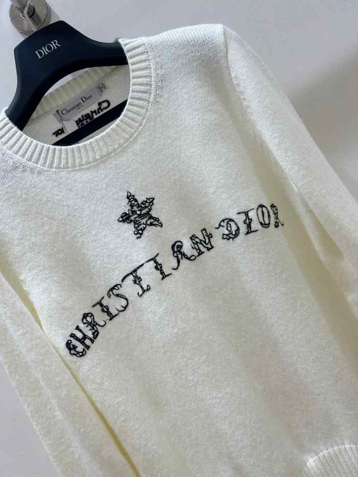 1787743958552368.jpg